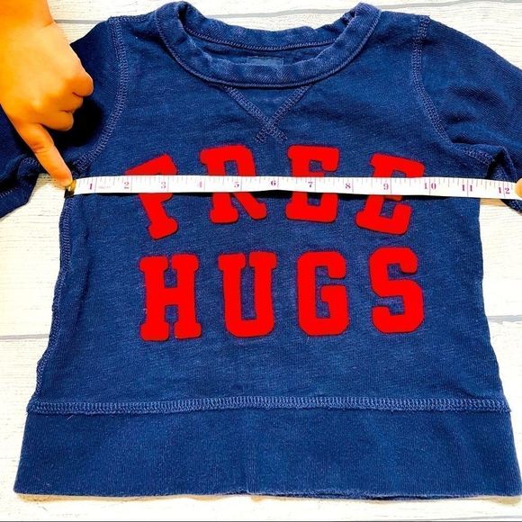GAP Sweater Blue and Red “Free Hugs” | 18-24 month - Picture 6 of 6